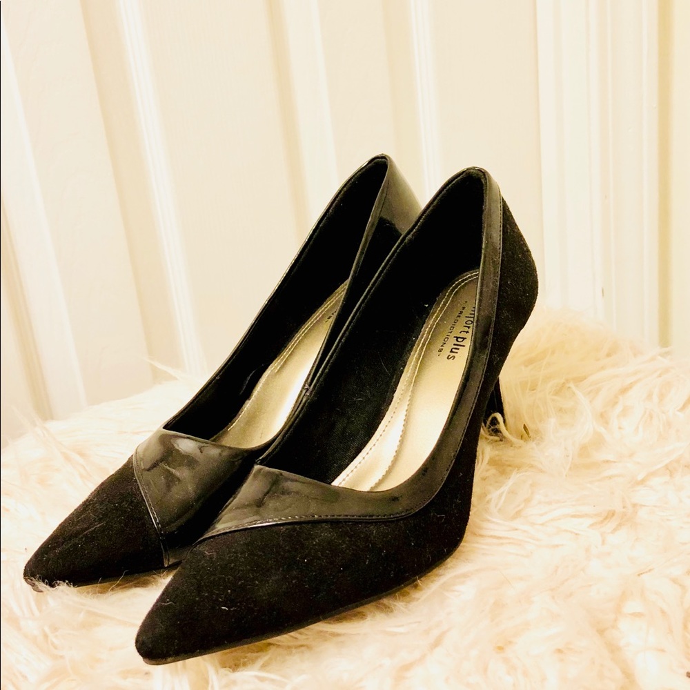 The “”yes with everything” sleek black heels